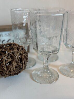 Vintage Party Dinner Elegant Facets Clear Water Goblets Stem 6 3/4”
